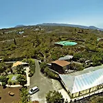 Casa Romeo Mit Kaminofen Und Sonnenterrasse By Interhome * Guía de Isora
